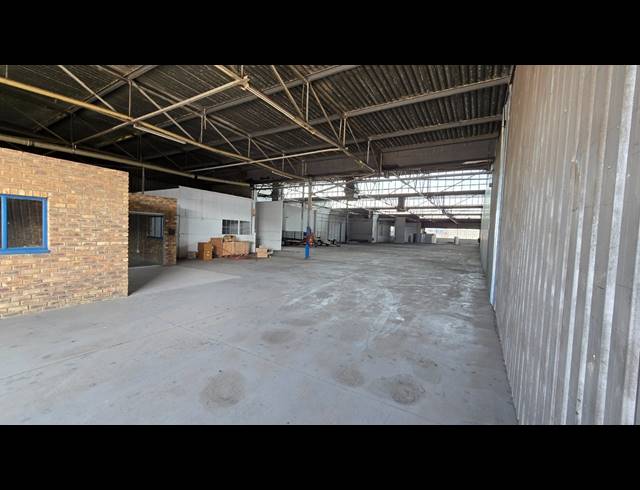 1,458M² WAREHOUSE TO LET IN ISANDO